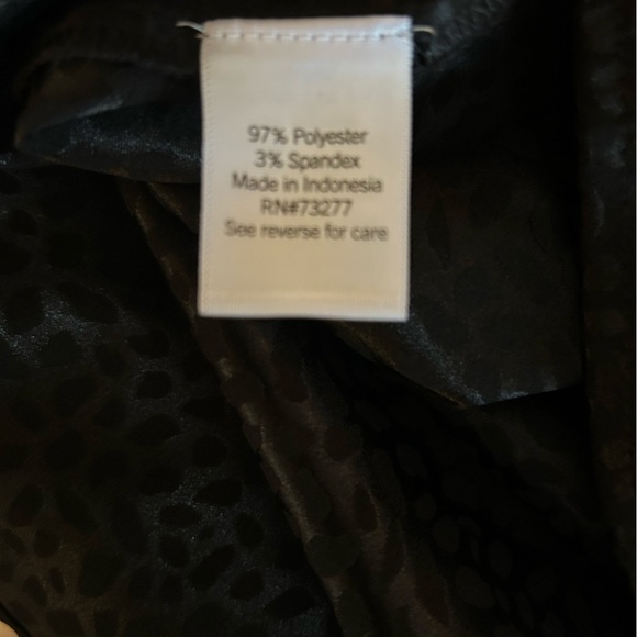 Nine West Black Textured Blouse Large. New with tags! - Picture 7 of 7